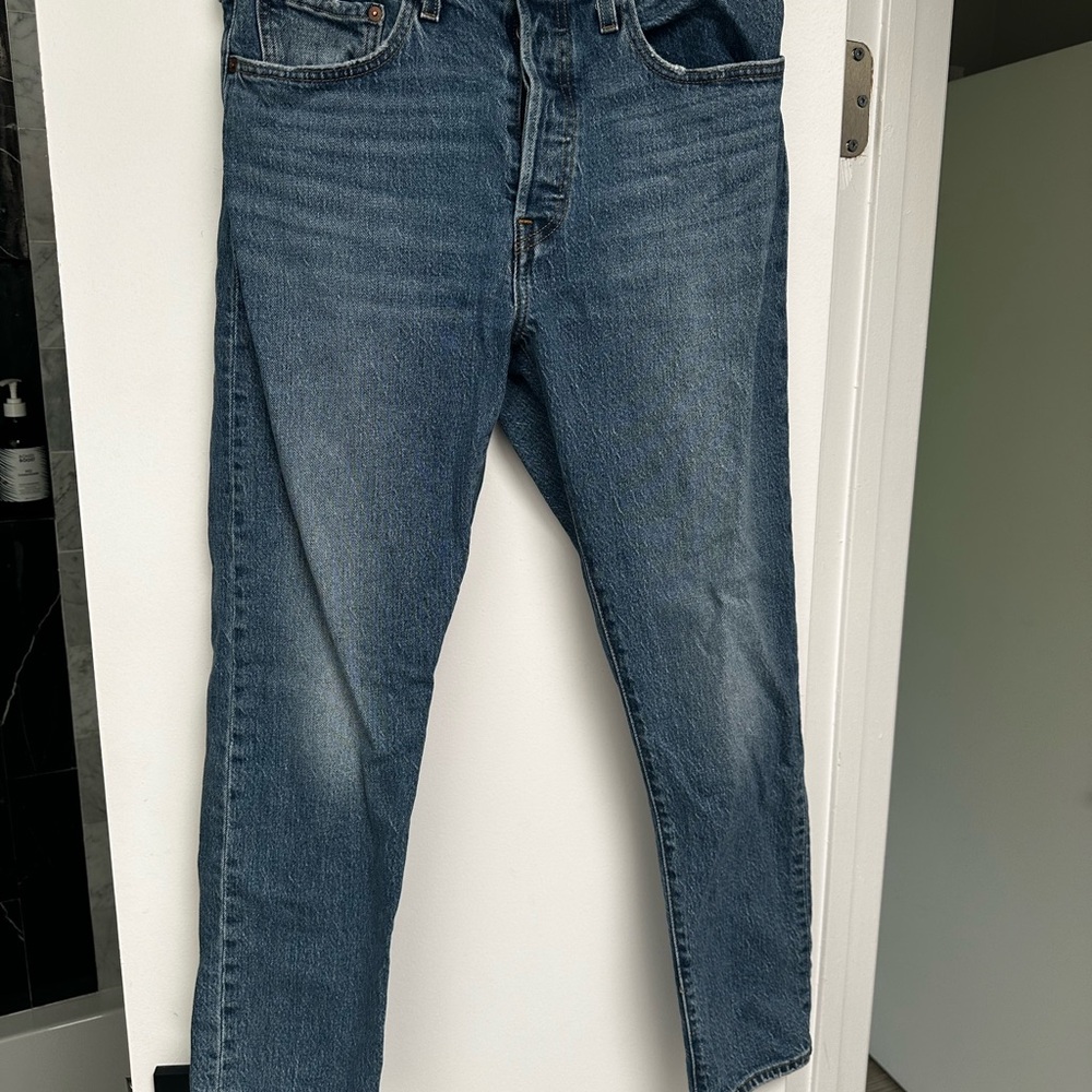 Levi's High Rise Blue Jeans Versatile Everyday Style